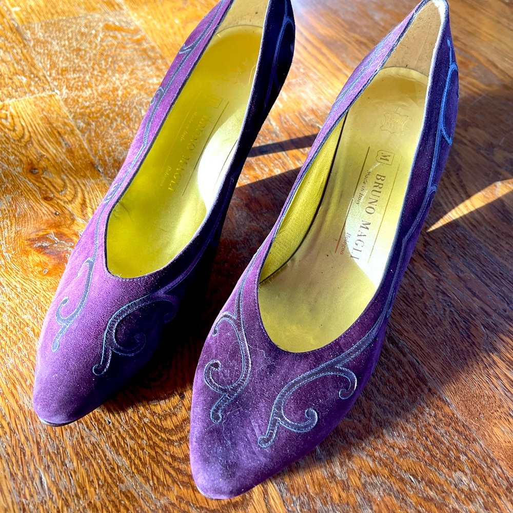 Bruno Magli purple suede leather pumps. Vintage. Worn once. Size 9.5.